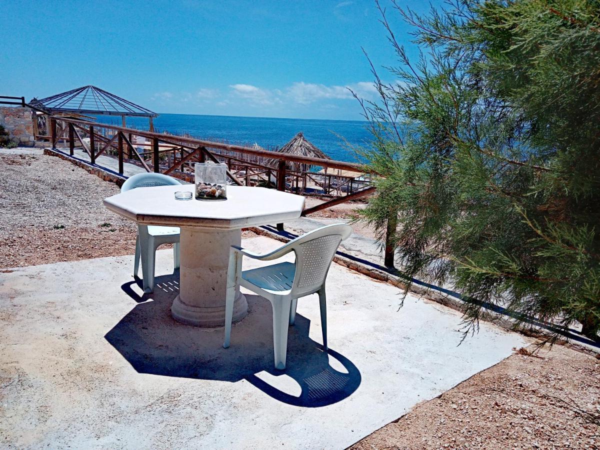 Caravan Fishing Spot Porto Roxa Agios Leon Exteriör bild