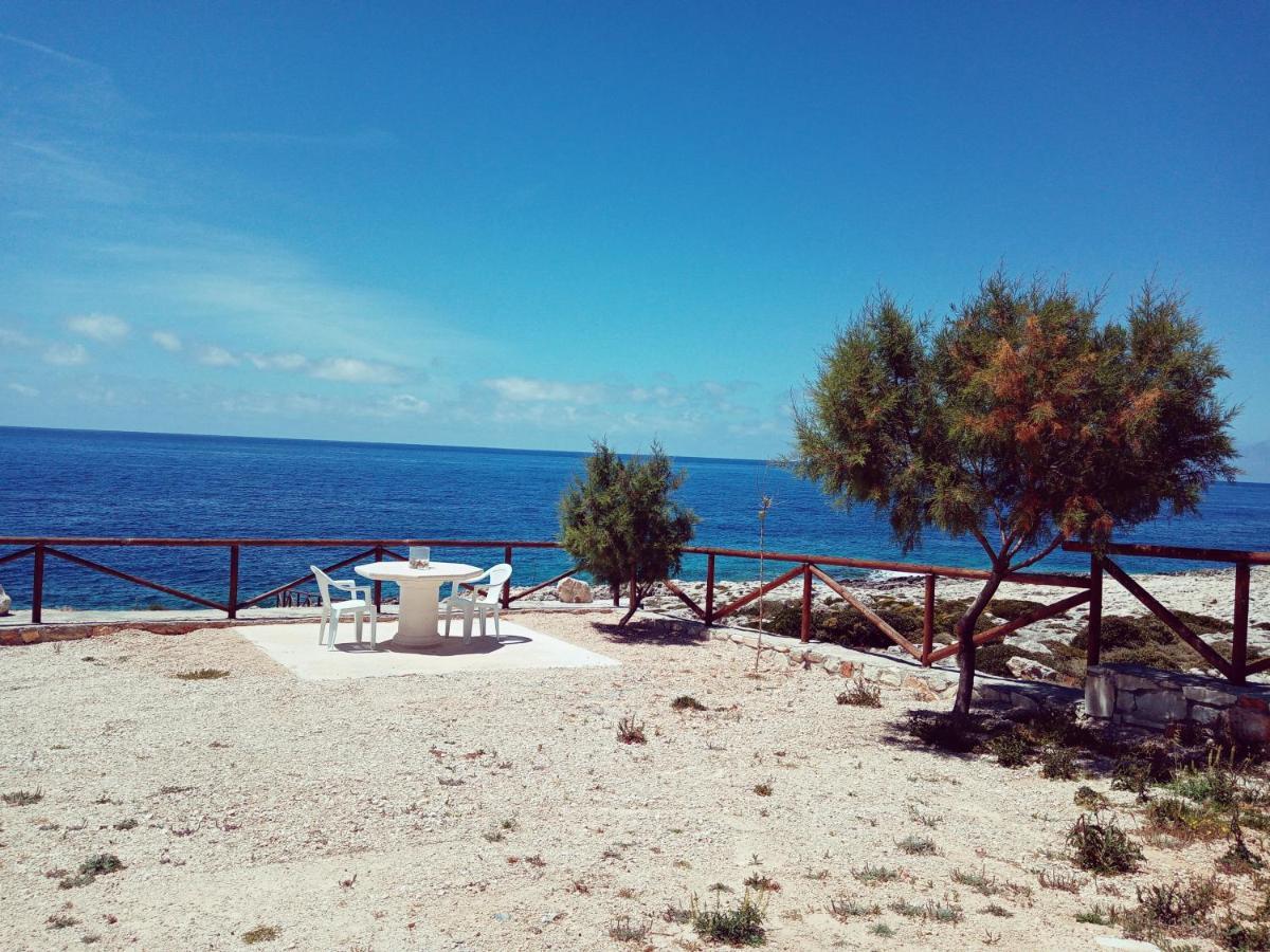 Caravan Fishing Spot Porto Roxa Agios Leon Exteriör bild